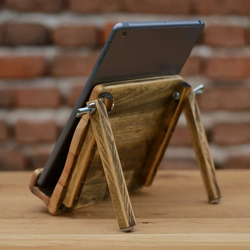 Kişiye Özel - Ahşap İpad ve Telefon Standı Particular Tasarım Kişiye Özel - Ahşap İpad ve Telefon Standı Particular Tasarım