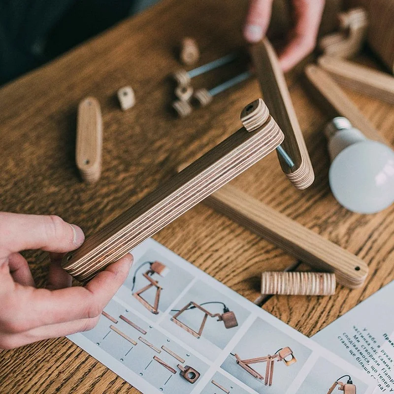 Kişiye Özel - Ahşap Hayvan Figürlü Tasarım Masaüstü Lamba