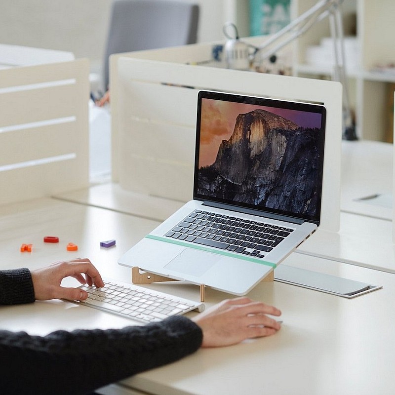 Kişiye Özel - Ahşap Laptop Sehbası X Tasarım