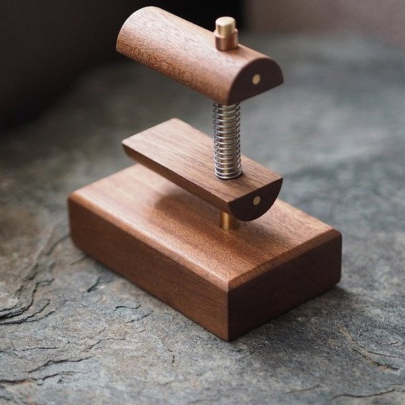 Kişiye Özel - Ahşap Tasarım Tekli Saat Standı