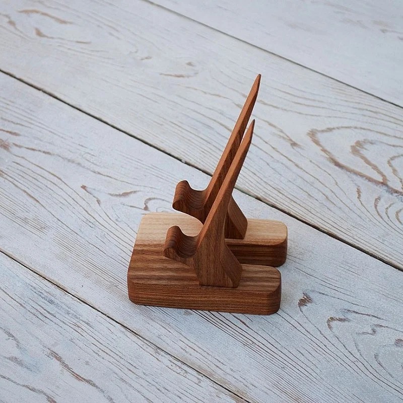 Kişiye Özel - Ahşap Masaüstü Telefon Standı