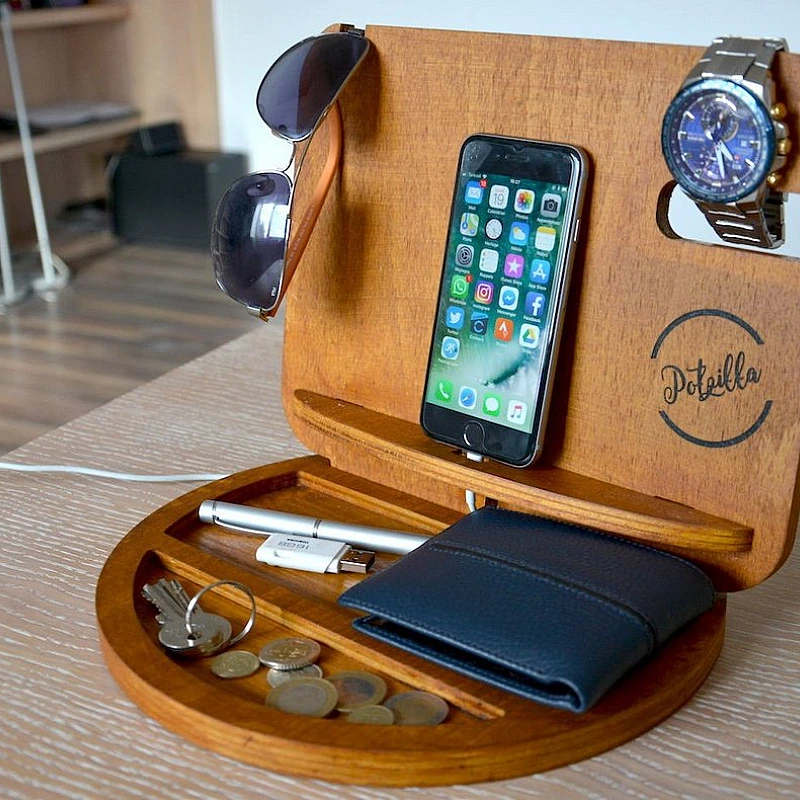 Kişiye Özel - Ahşap Wilson Aksesuar Standı