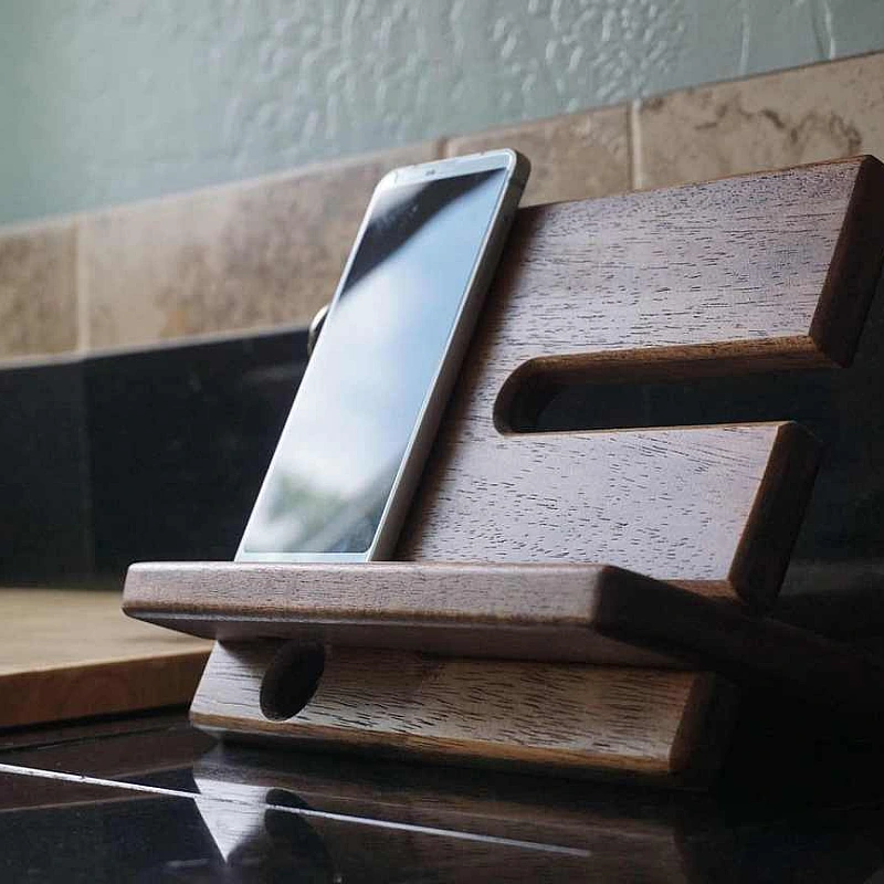 Kişiye Özel - Ahşap Sade Aksesuar ve Cep Telefonu Standı
