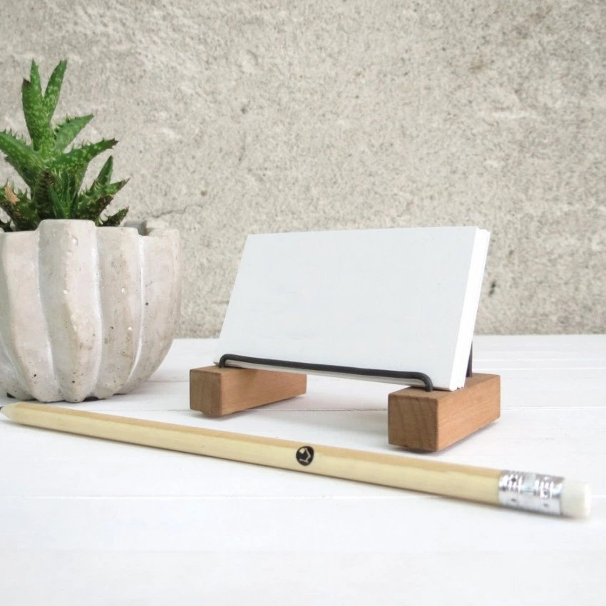 Kişiye Özel - Ahşap Masaüstü Kartvizitlik Wire Tasarım