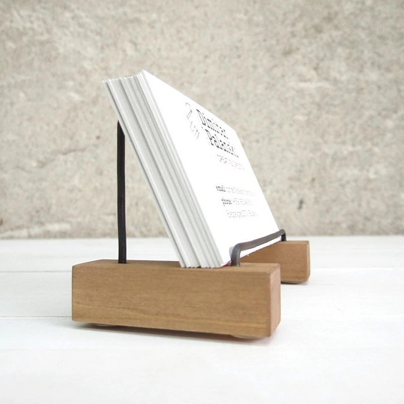 Kişiye Özel - Ahşap Masaüstü Kartvizitlik Wire Tasarım