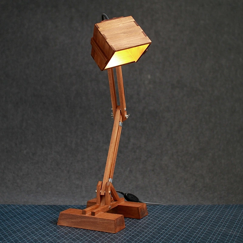 Kişiye Özel - Ahşap Masa Üstü Tunçkol Giraffe Özel Tasarım