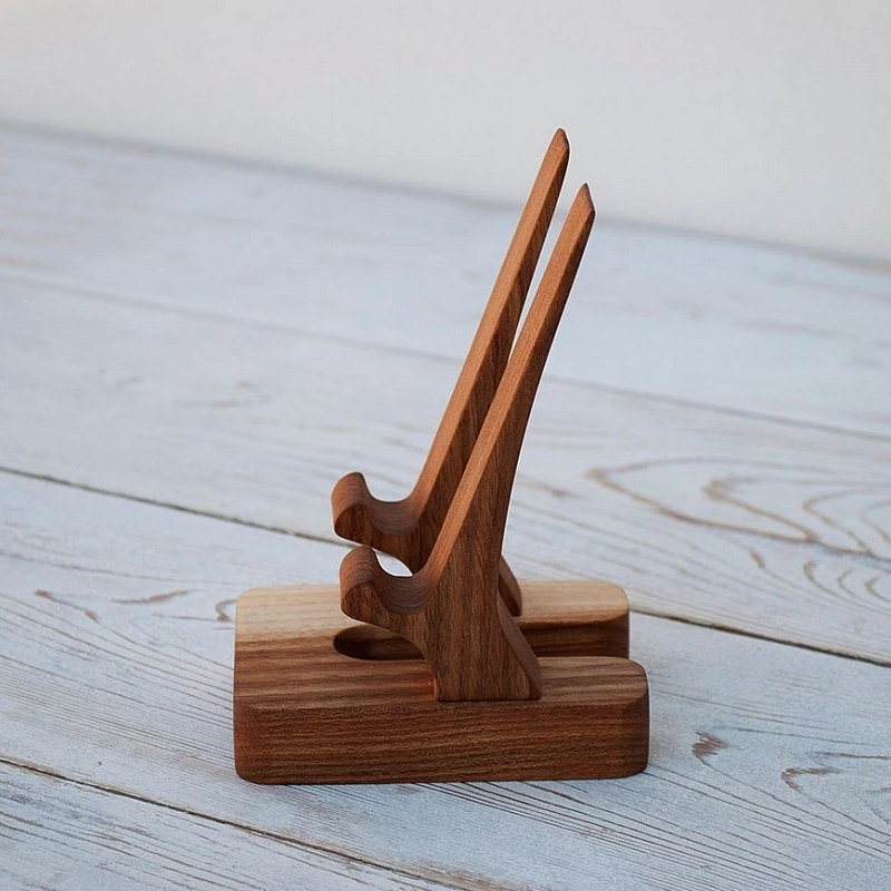 Kişiye Özel - Ahşap Masaüstü Telefon Standı