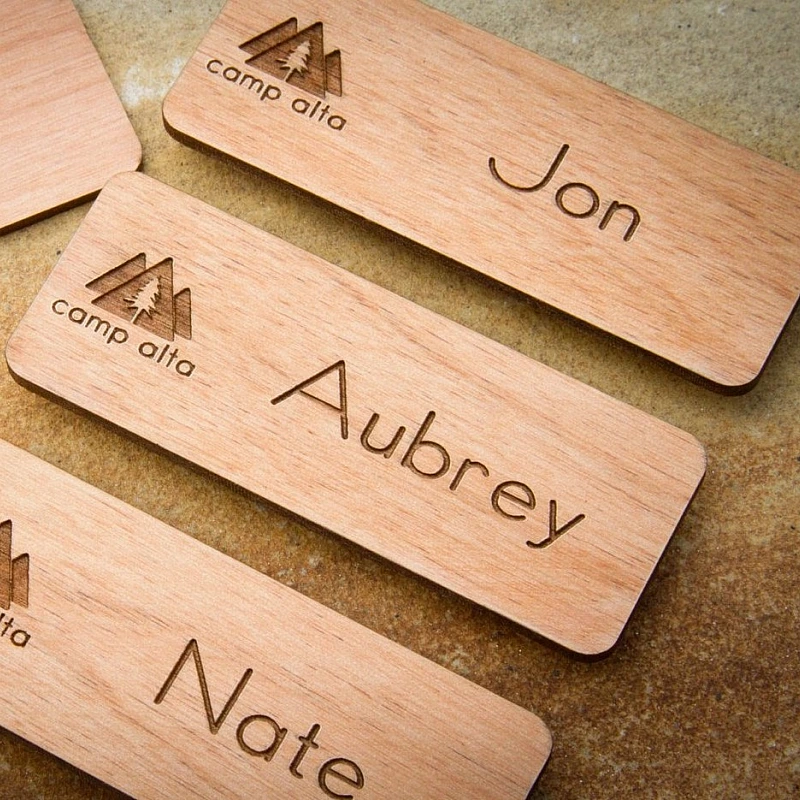 Kişiye Özel - Ahşap Yaka İsimlik