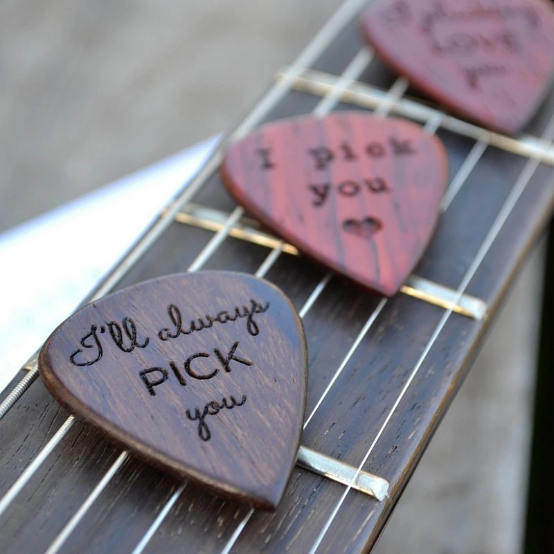 Kişiye Özel - Ahşap Gitar Penası