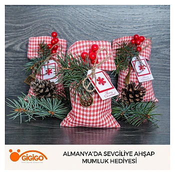 Almanya’da Sevgiliye Ahşap Mumluk Hediyesi