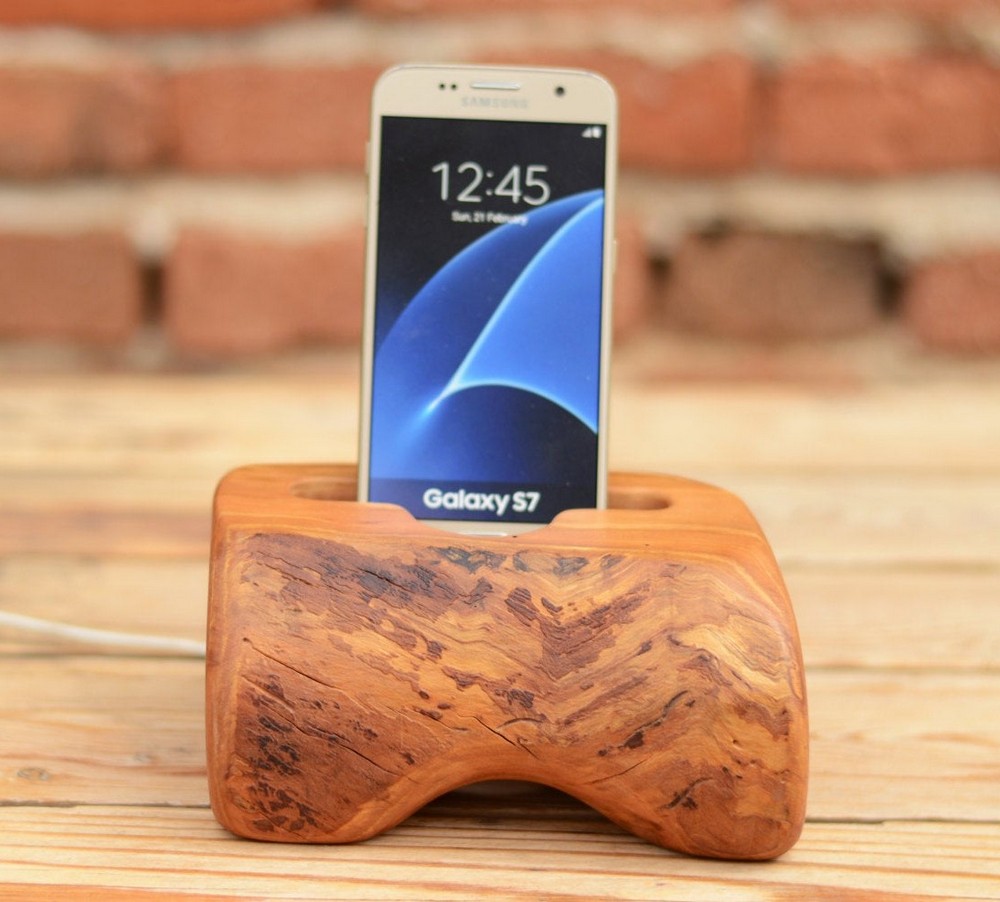 Kişiye Özel - Ahşap Özel Charging  Tasarım Cep Telefonu Standı